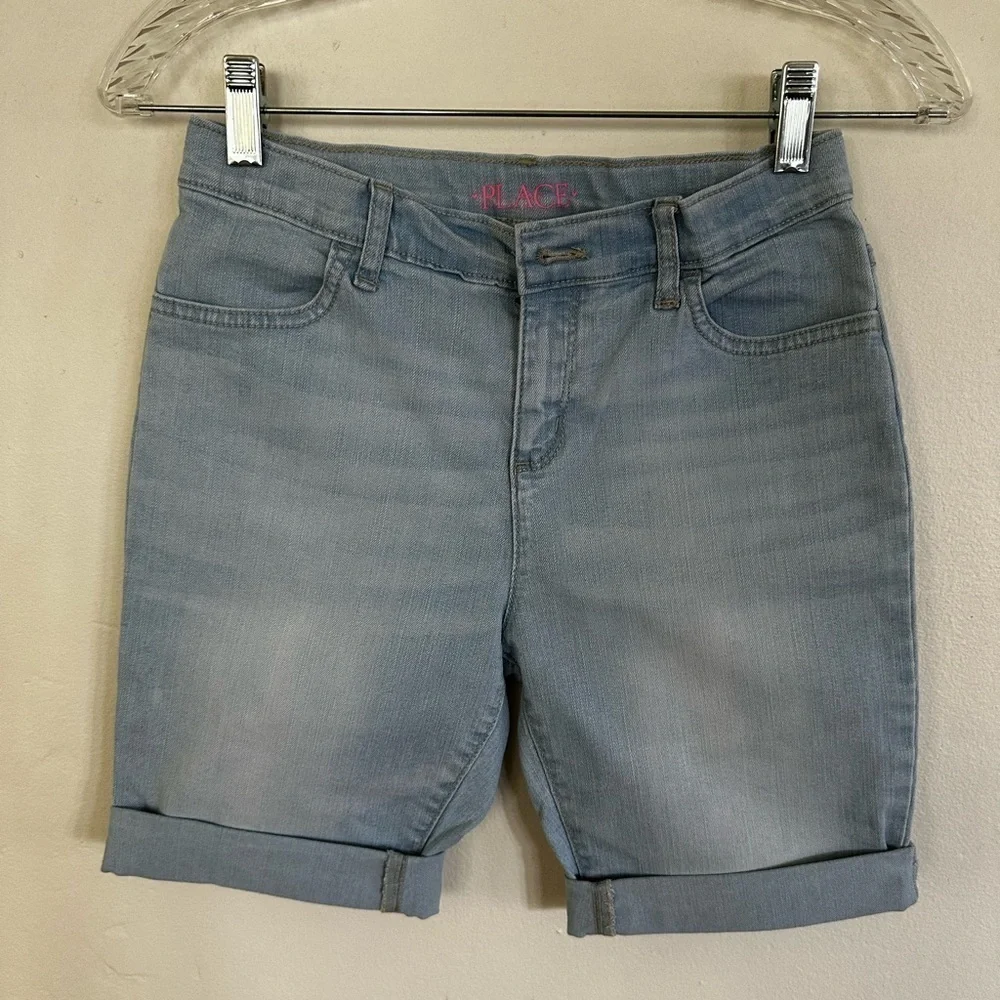 The children place Bermuda pants NWT